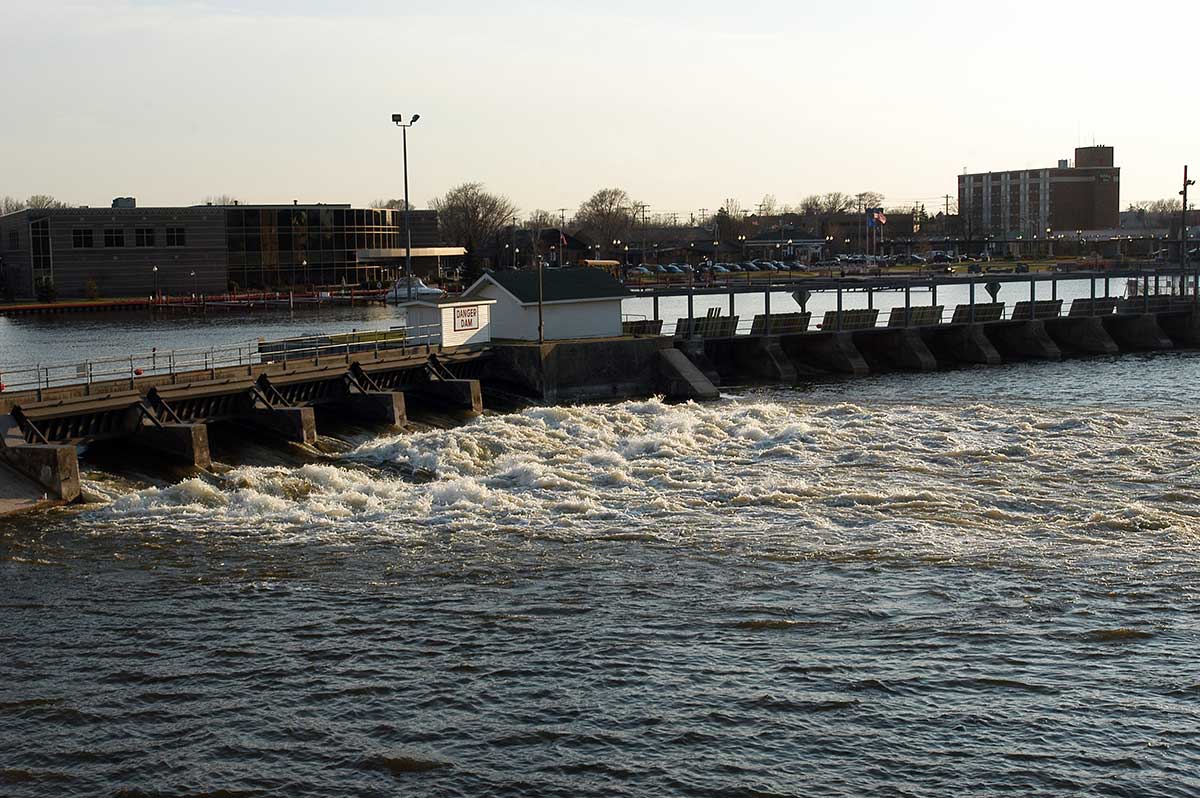 Neenah Dam - WI Shipwrecks